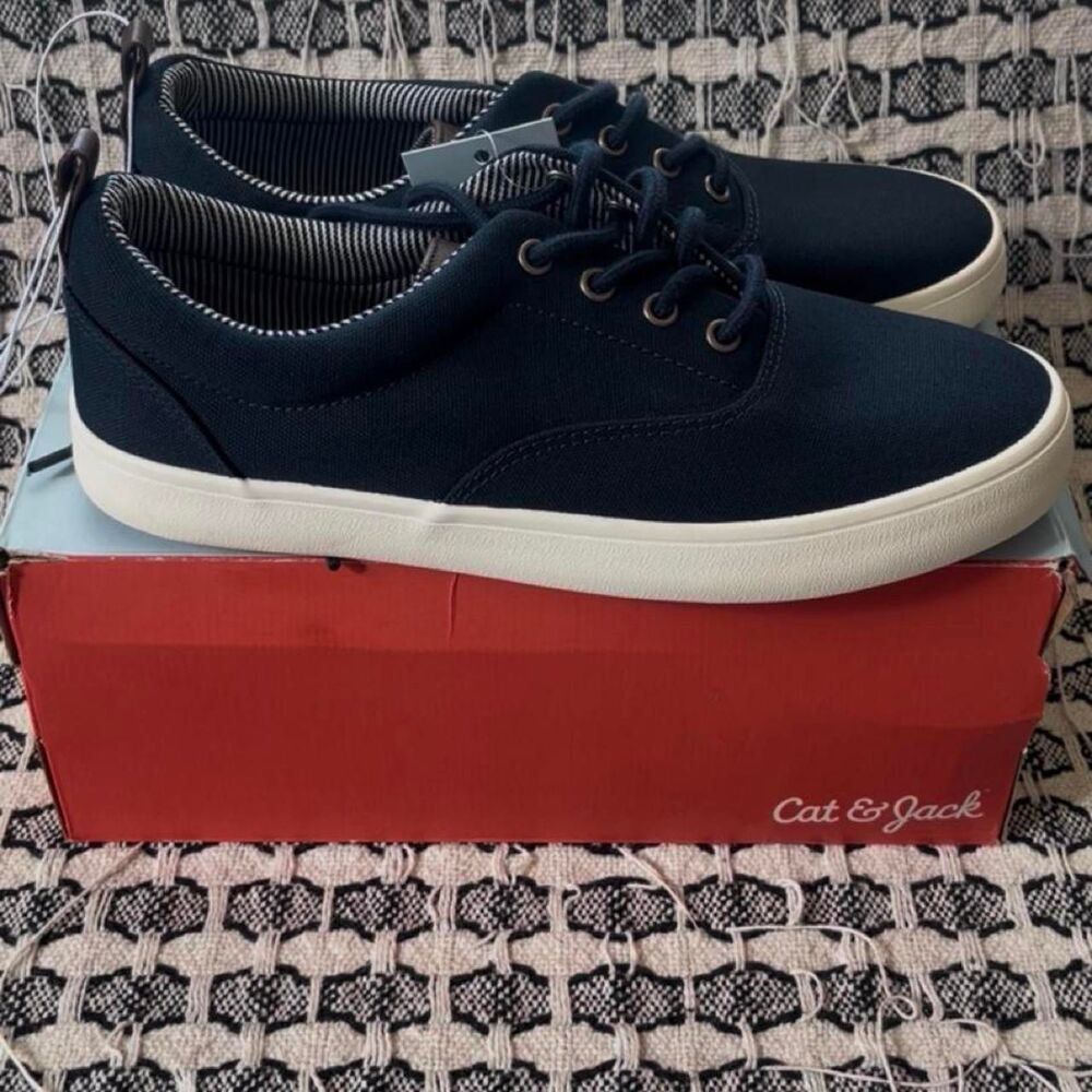 Cat-jack Men's Black and Navy Trainers - Picture 3 of 6